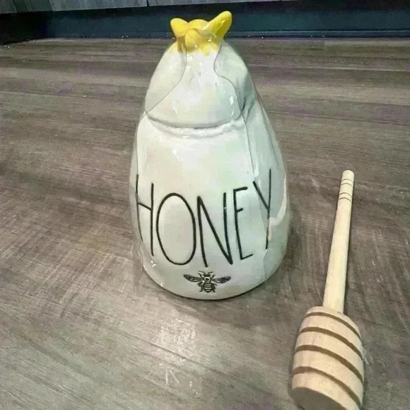 NEW! Rae Dunn honey ceramic pot with wooden dipper